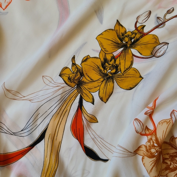 Worthington flutter bellsleeve floral blouse white - Picture 4 of 11